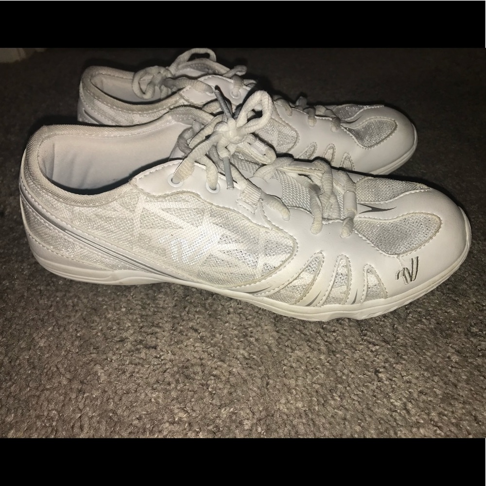 Varsity last pass cheer shoes